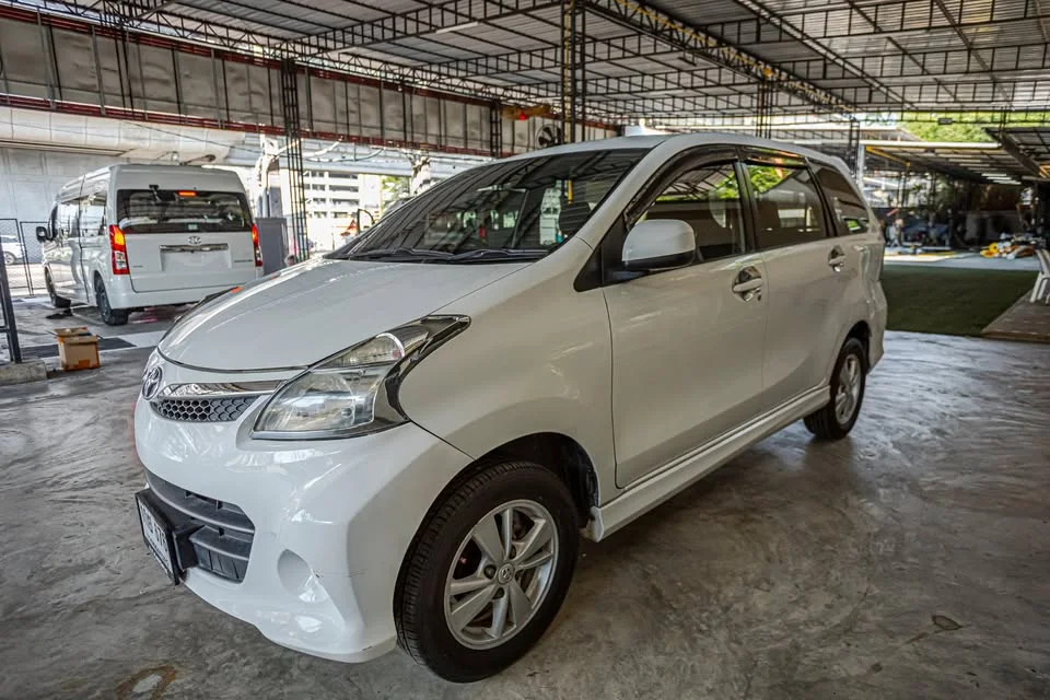 2012 Toyota Avanza II 3