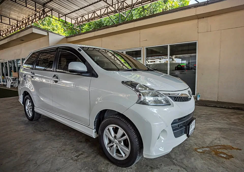 2012 Toyota Avanza II 2