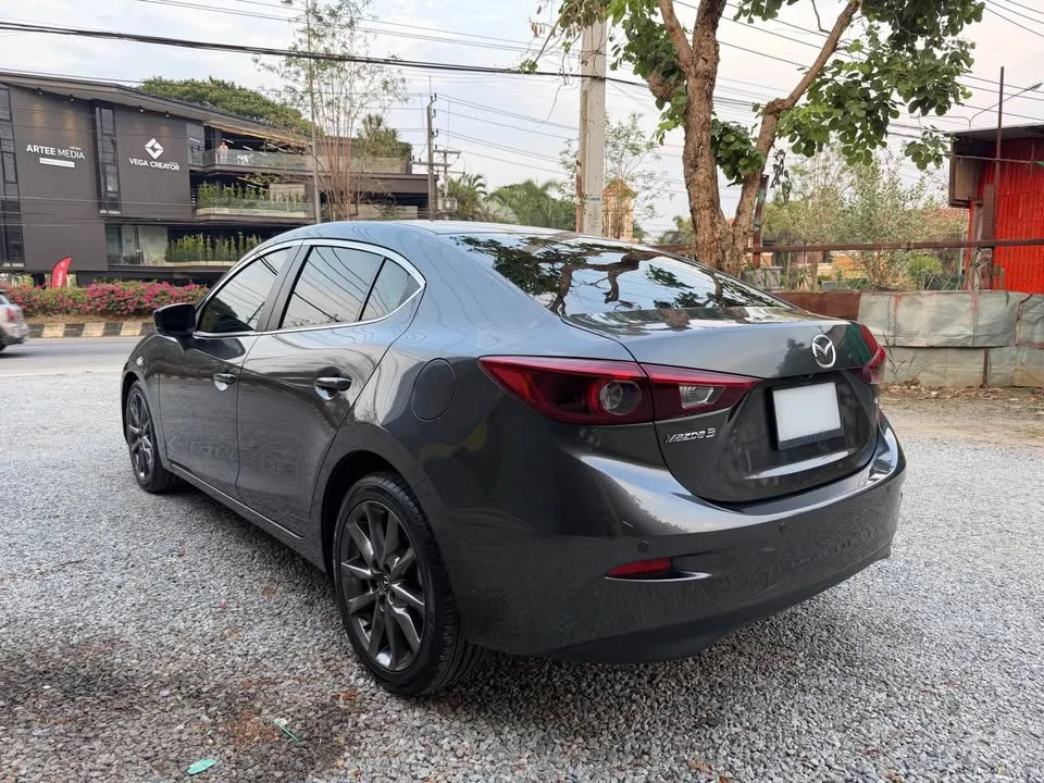 2019 Mazda 3 III 3