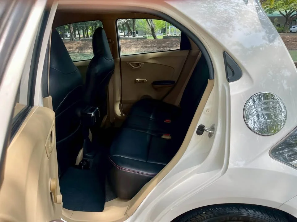 2013 Honda Mobilio II 2