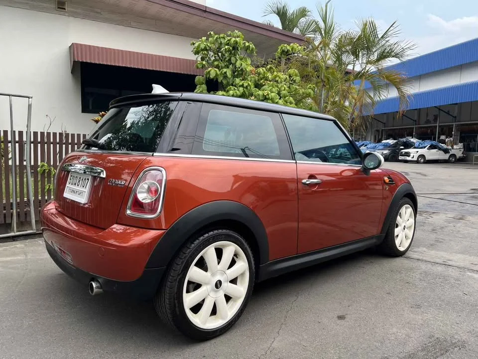 2011 Mini Cabrio II 2