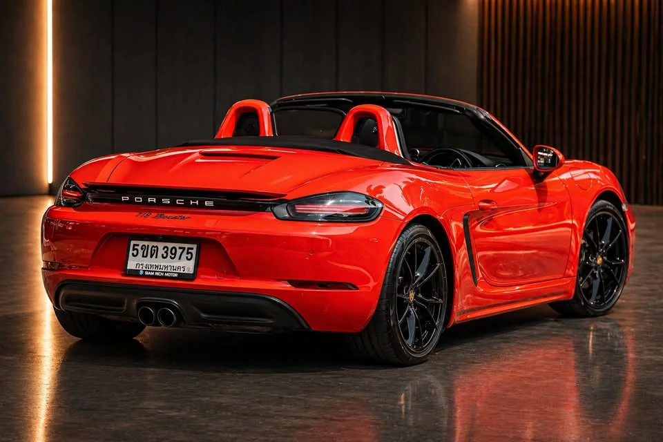2017 Porsche 718 Boxster and Cayman IV 2