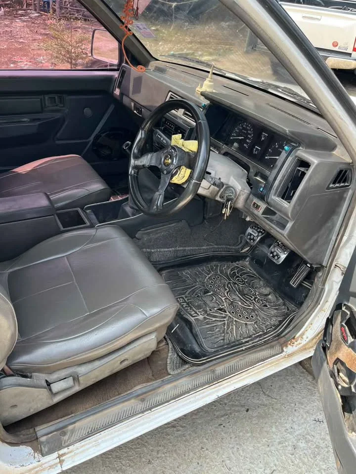 1990 Nissan Big M D21 3