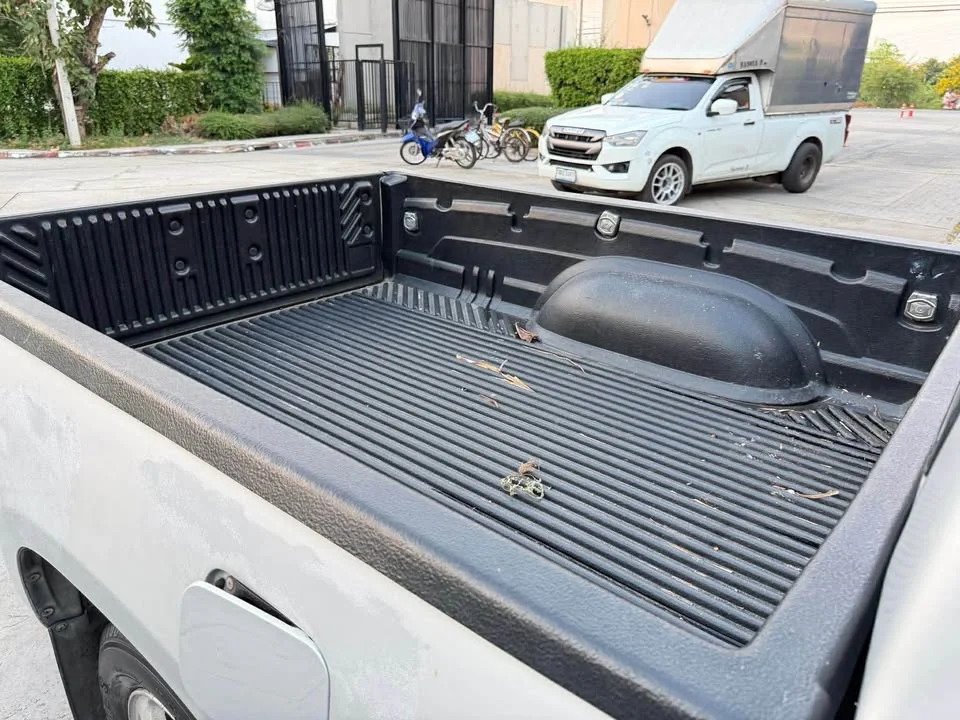 2003 Toyota Hilux Tiger VI 3