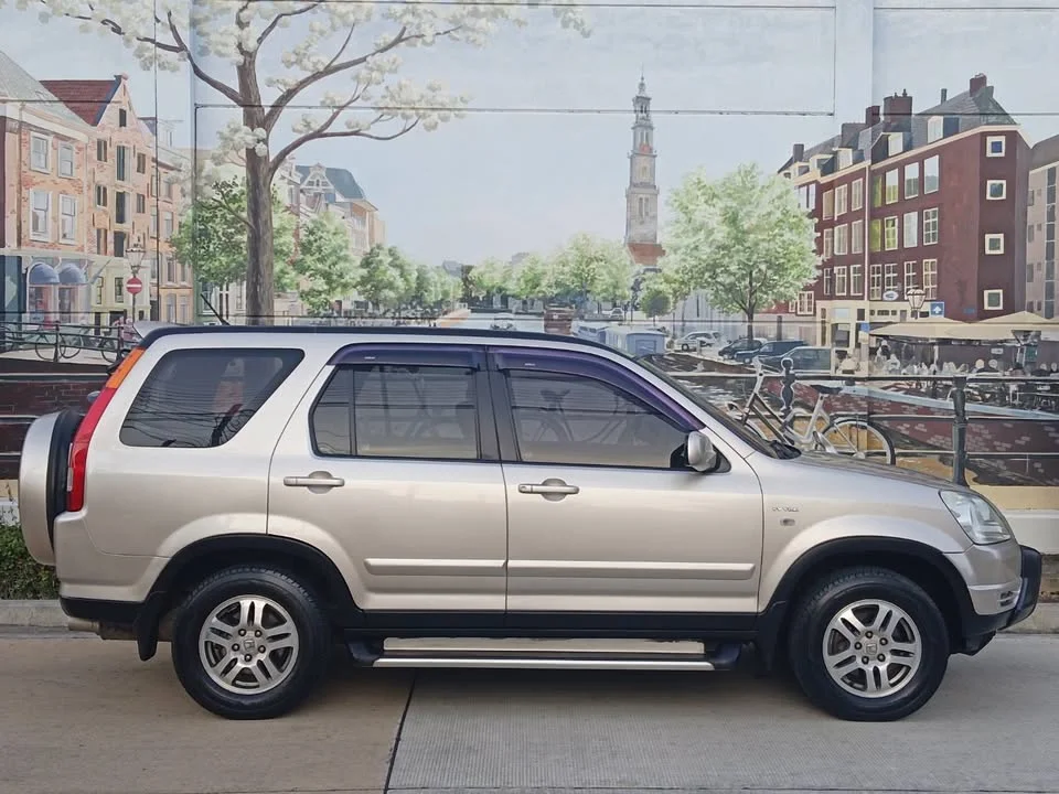 2003 Honda CR-V II 3