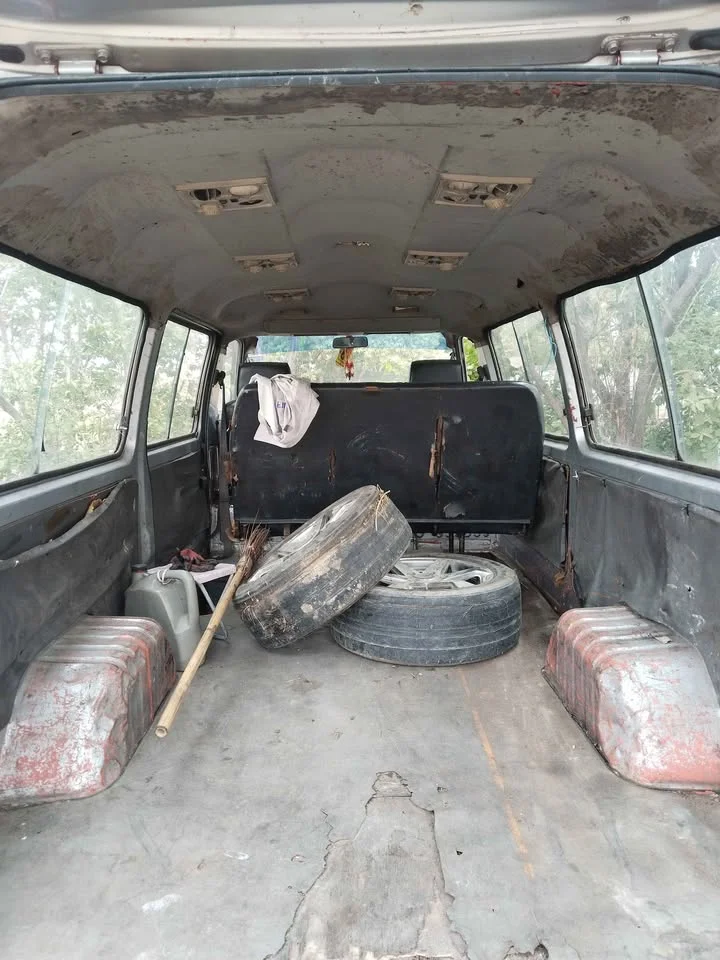 1980 Nissan Urvan IV (E24) 3