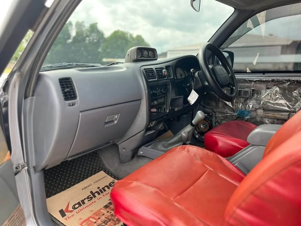 1999 Toyota Sport Rider I 3