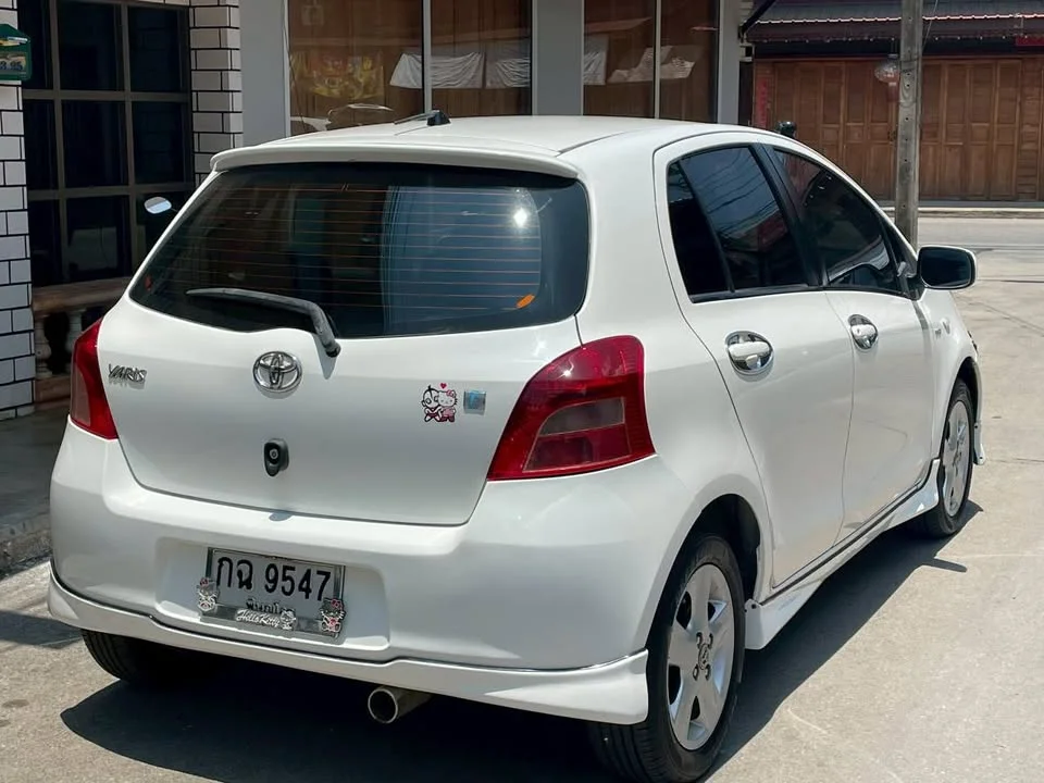 2008 Toyota Yaris II 2