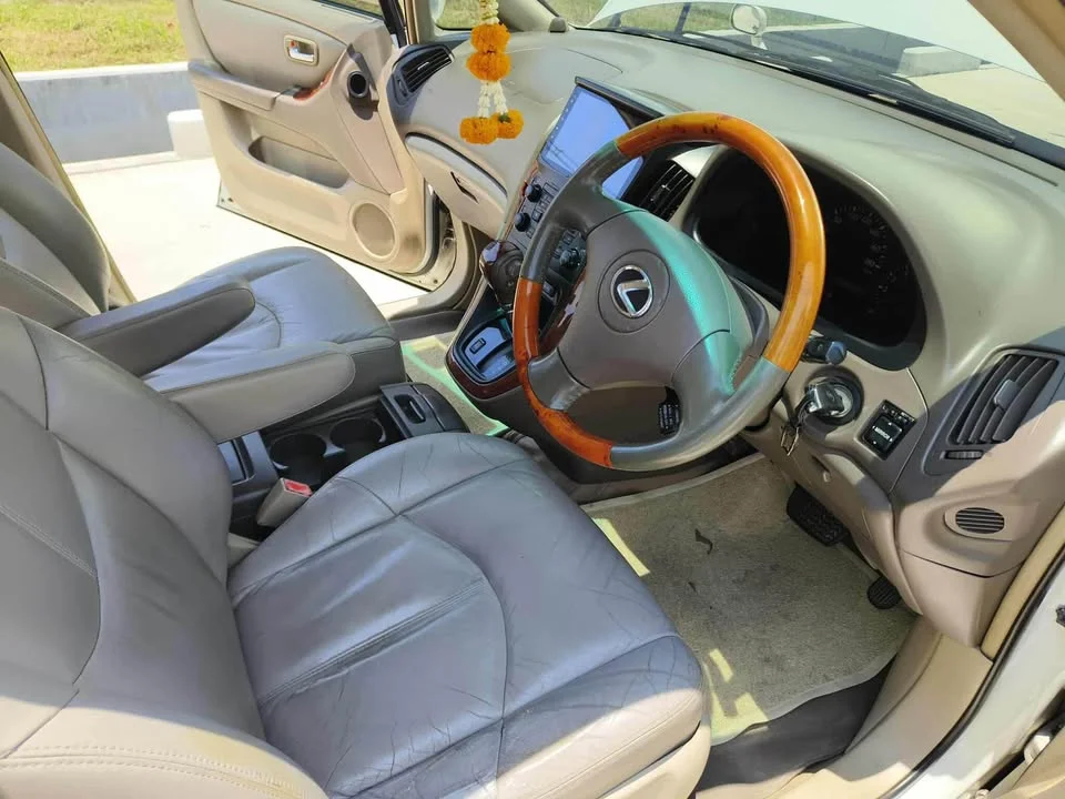 2003 Toyota Harrier I 2