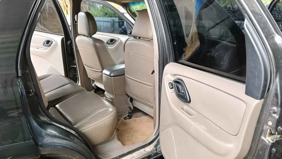 2005 Ford Escape I 2