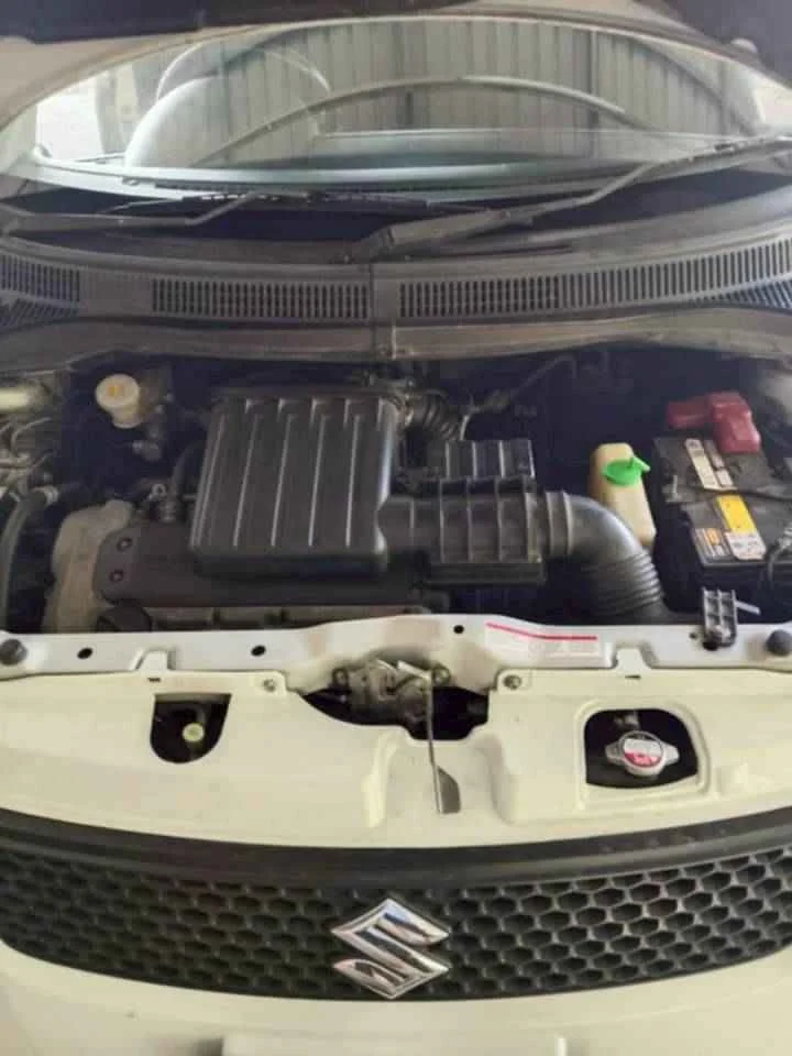 2011 Suzuki Swift I 2