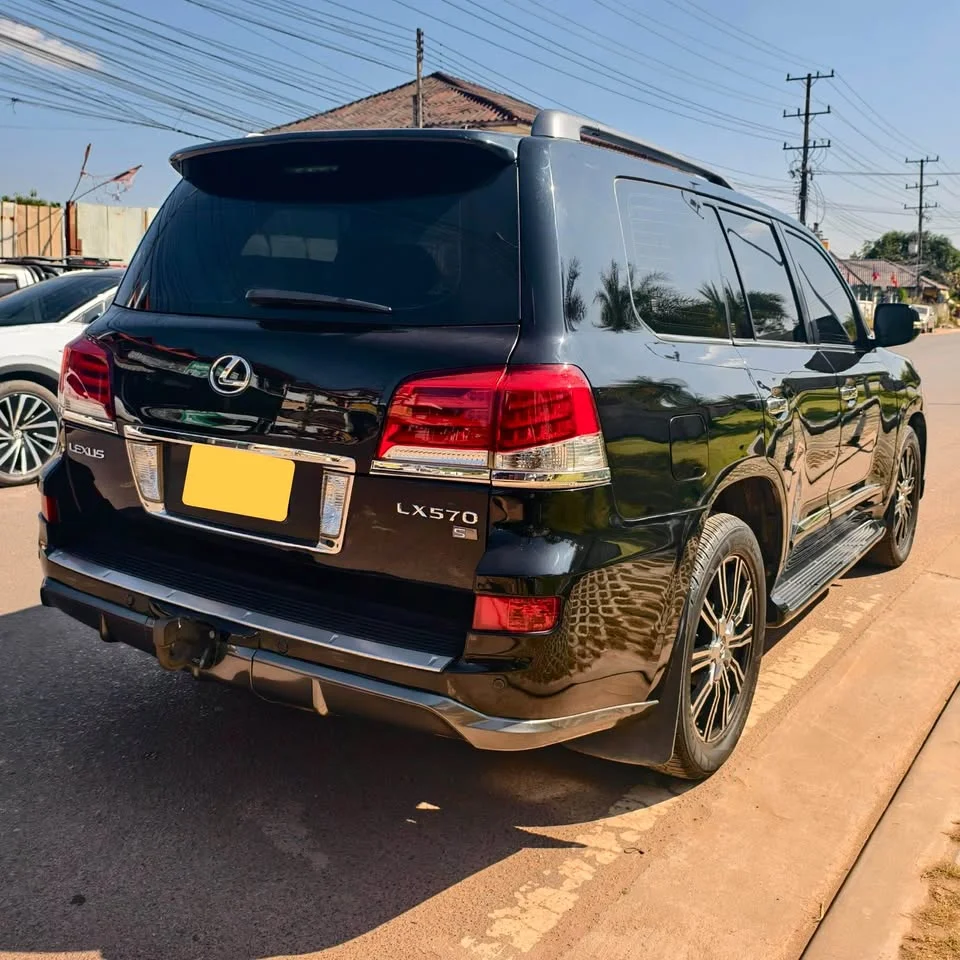 2012 Lexus LX III 2