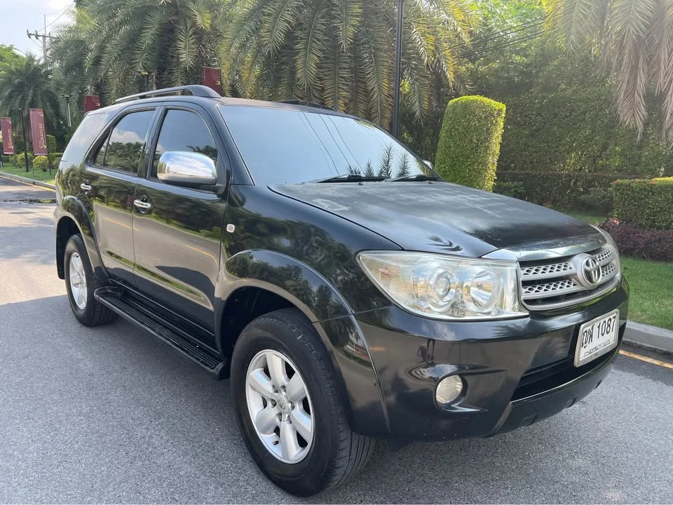 2011 Toyota Fortuner I 2