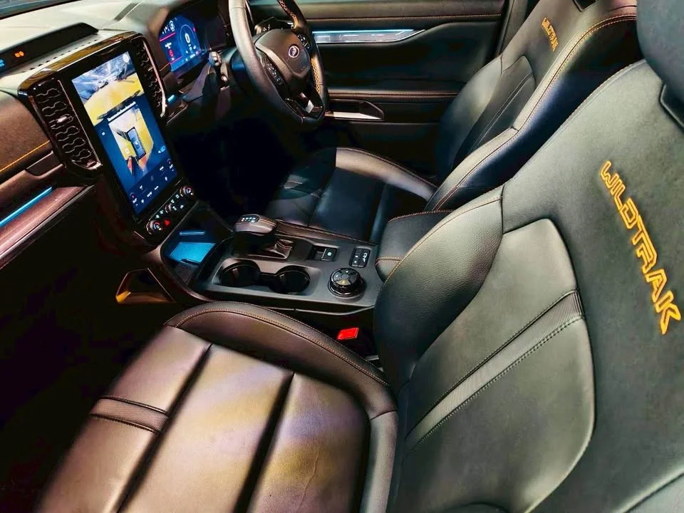 2023 Ford Everest III 2