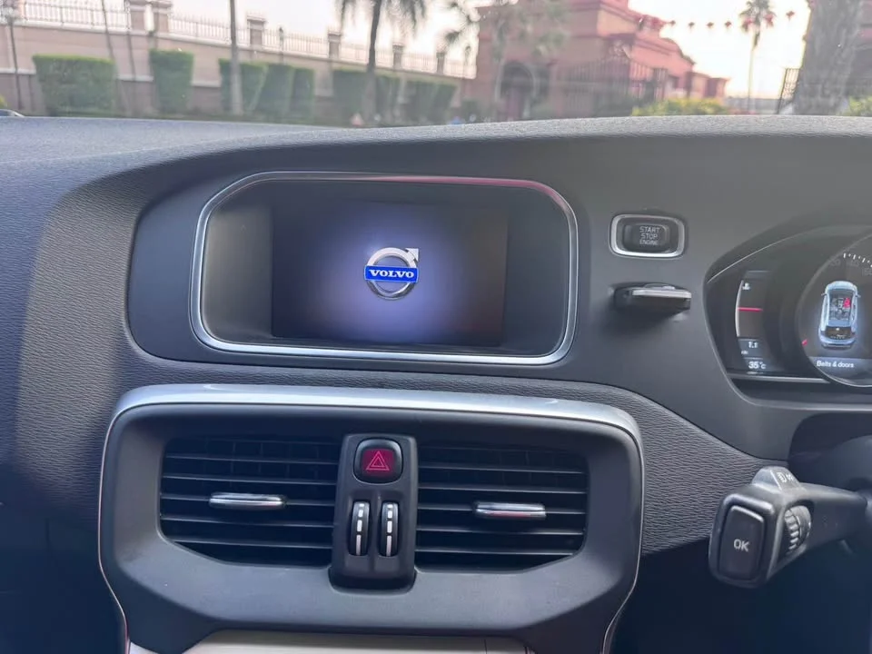 2014 Volvo V40 II 2