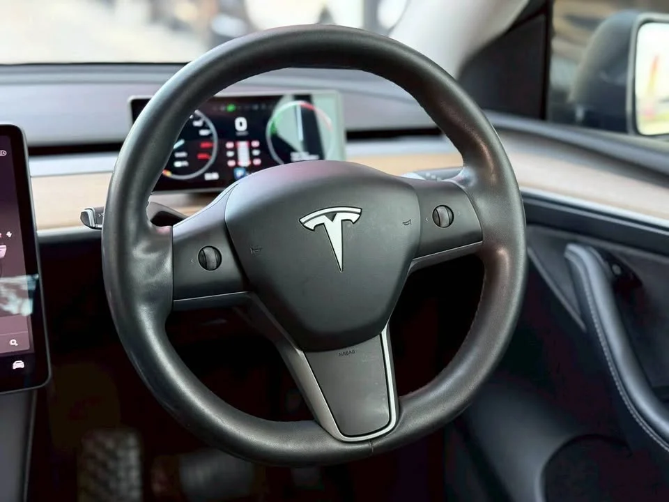 2023 Tesla Model Y 3