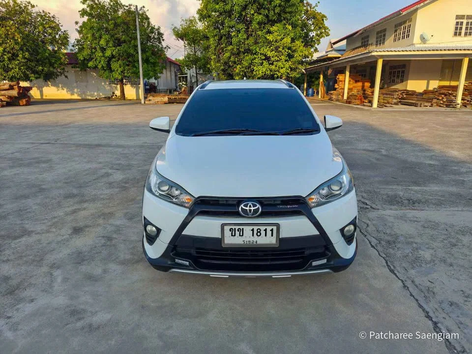 2016 Toyota Yaris III 2