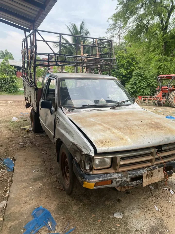1984 Mitsubishi Triton I  2