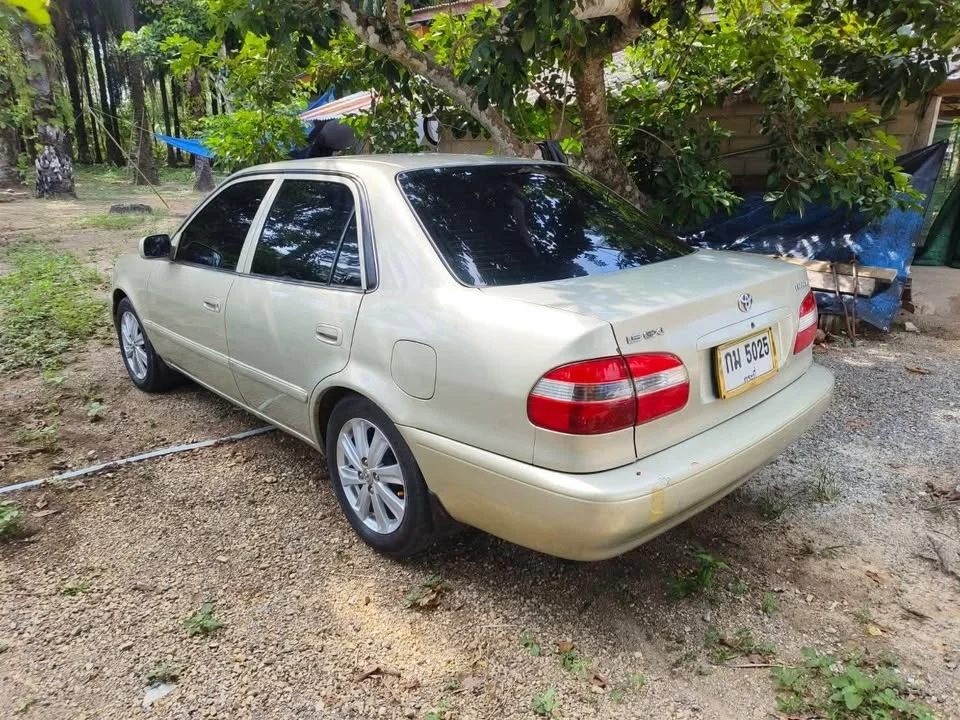 2001 Toyota Corolla Altis VIII (E110) 3