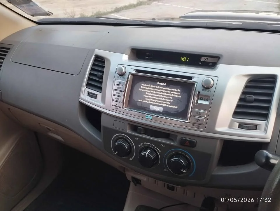 2013 Toyota Hilux VII 2