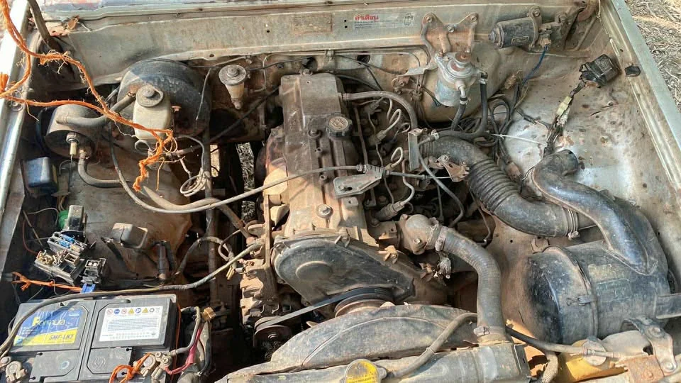 1985 Mitsubishi Triton I  3