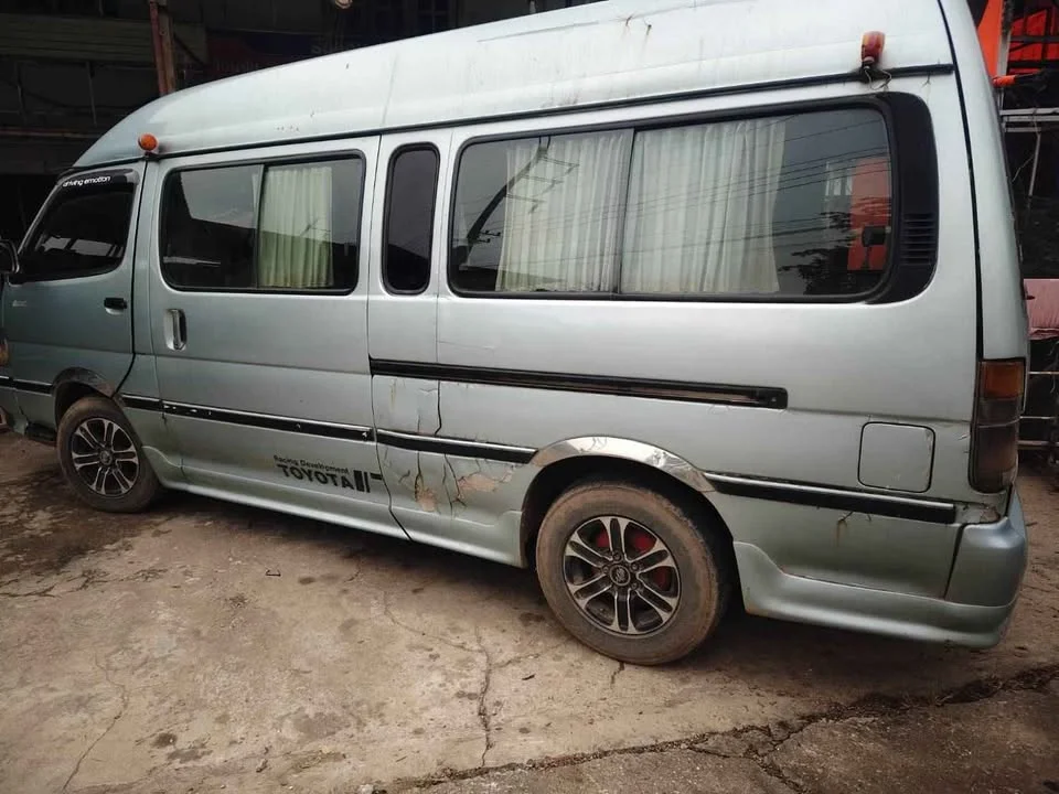 2004 Toyota Commuter IV (H100) 3