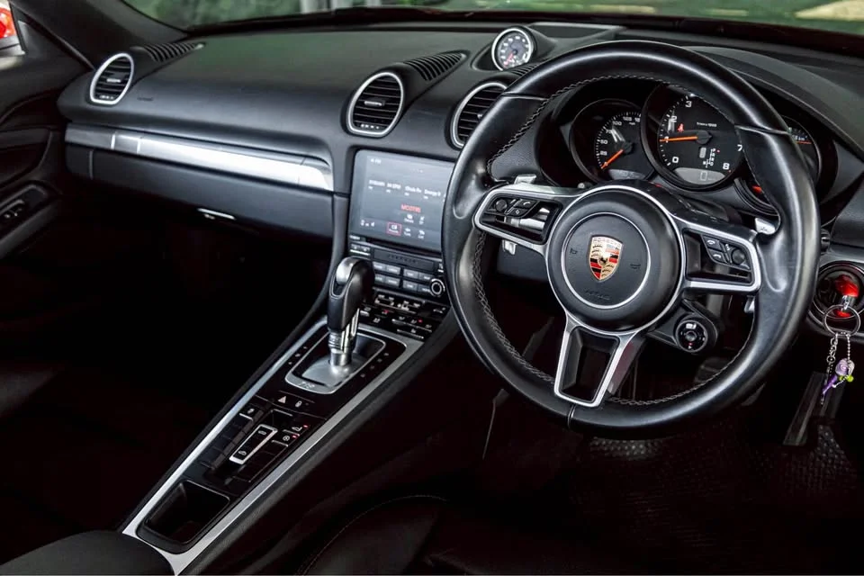 2017 Porsche 718 Boxster and Cayman IV 2