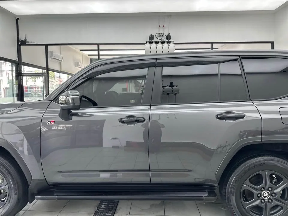 2025 Toyota Land Cruiser J300 2