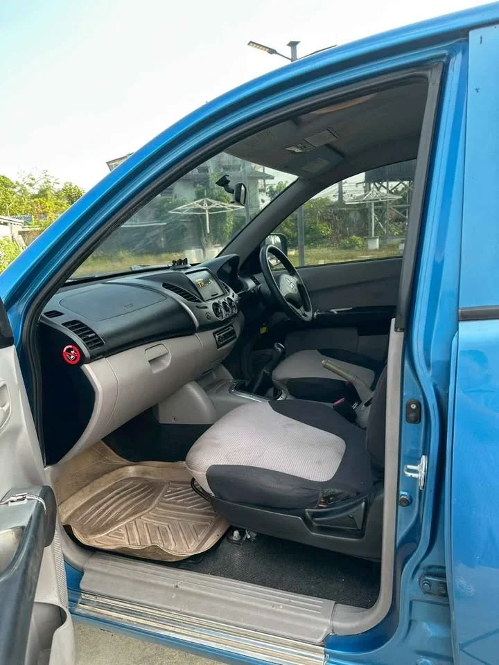 2009 Mitsubishi Triton IV 3