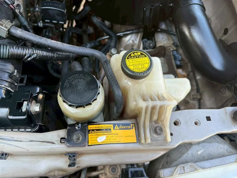 2004 Toyota Hilux Tiger VI 3