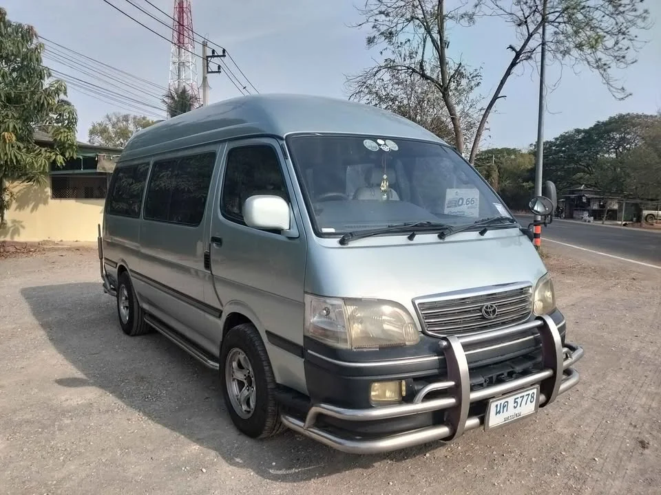 2004 Toyota Commuter IV (H100) 2