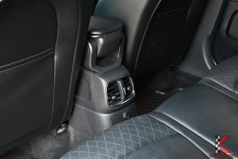 2017 Mini Hatch  III 2