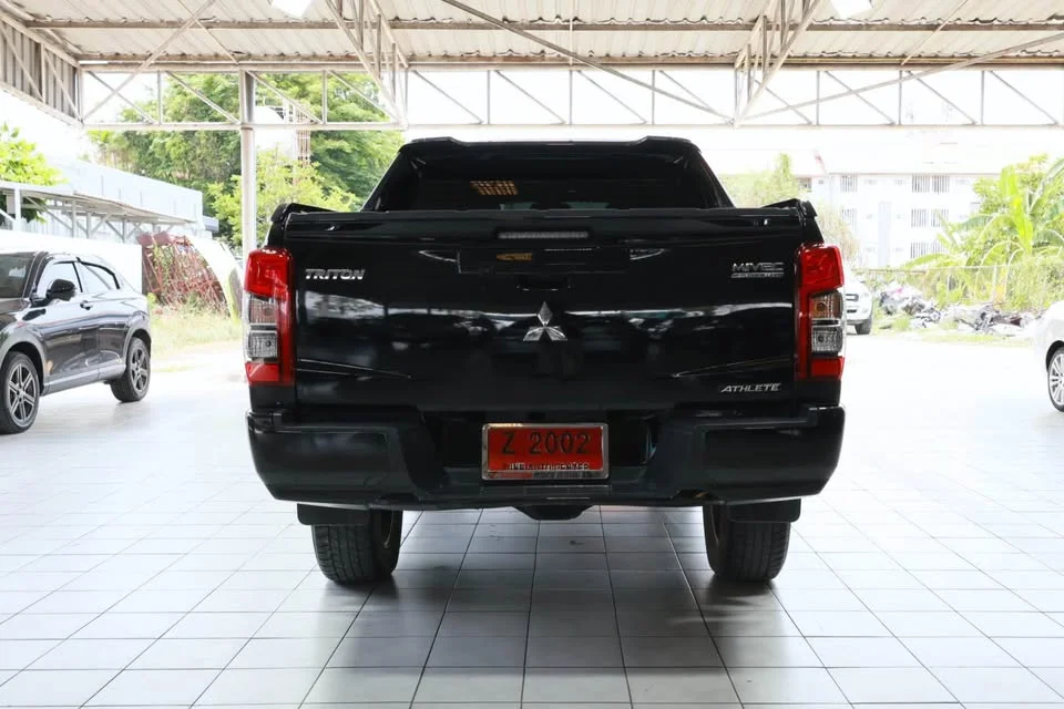 2022 Mitsubishi Triton V 3