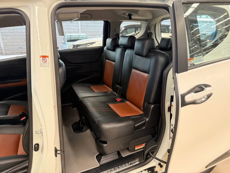2017 Toyota Sienta II 3