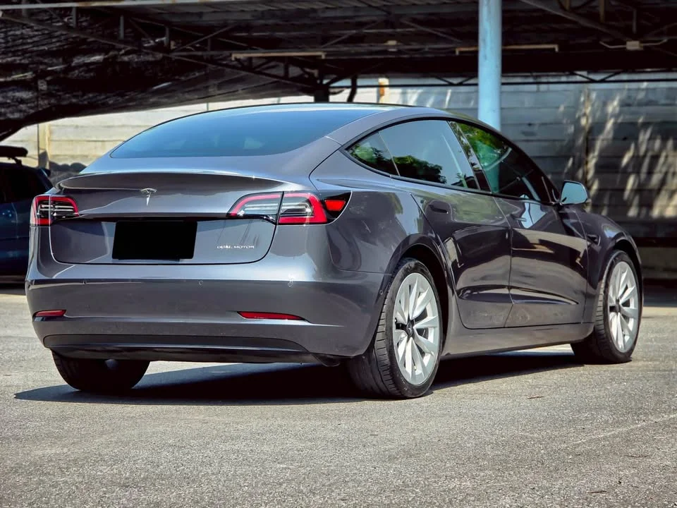 2023 Tesla Model 3 2