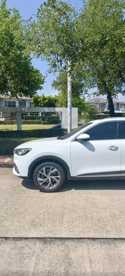 2021 MG HS 2