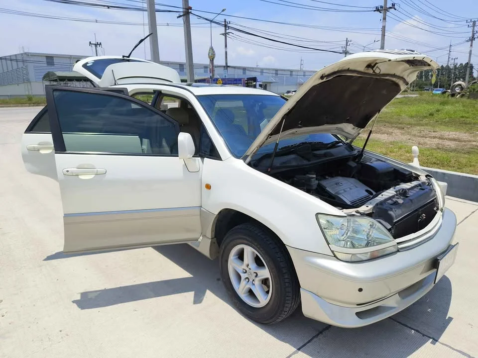 2003 Toyota Harrier I 2