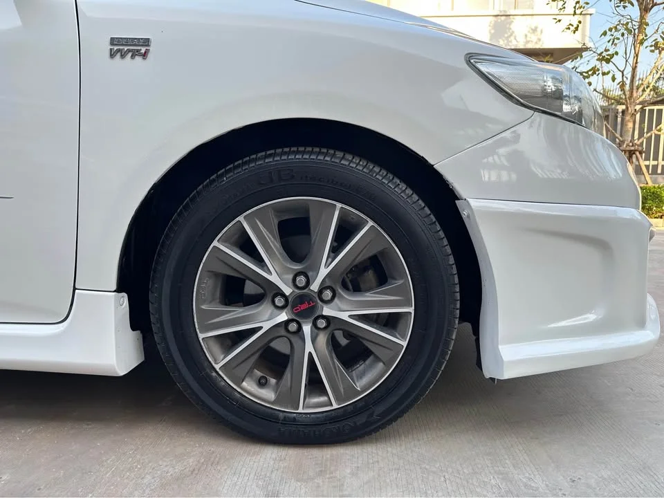2013 Toyota Corolla Altis X (E140) 3
