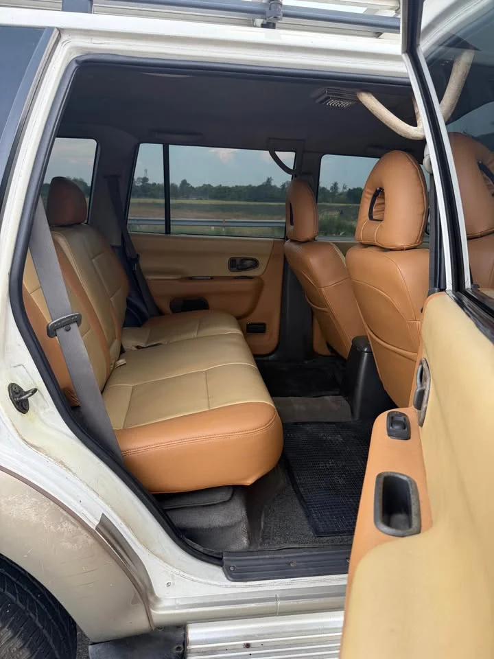 2002 Mitsubishi Strada G-Wagon 2