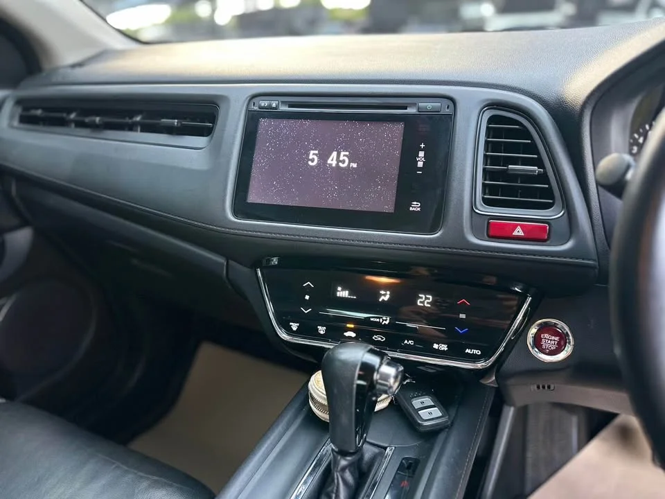 2015 Honda HR-V II 2
