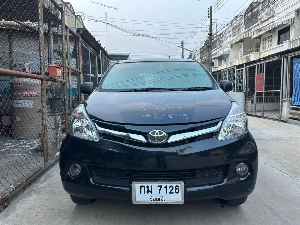 2012 Toyota Avanza II 3