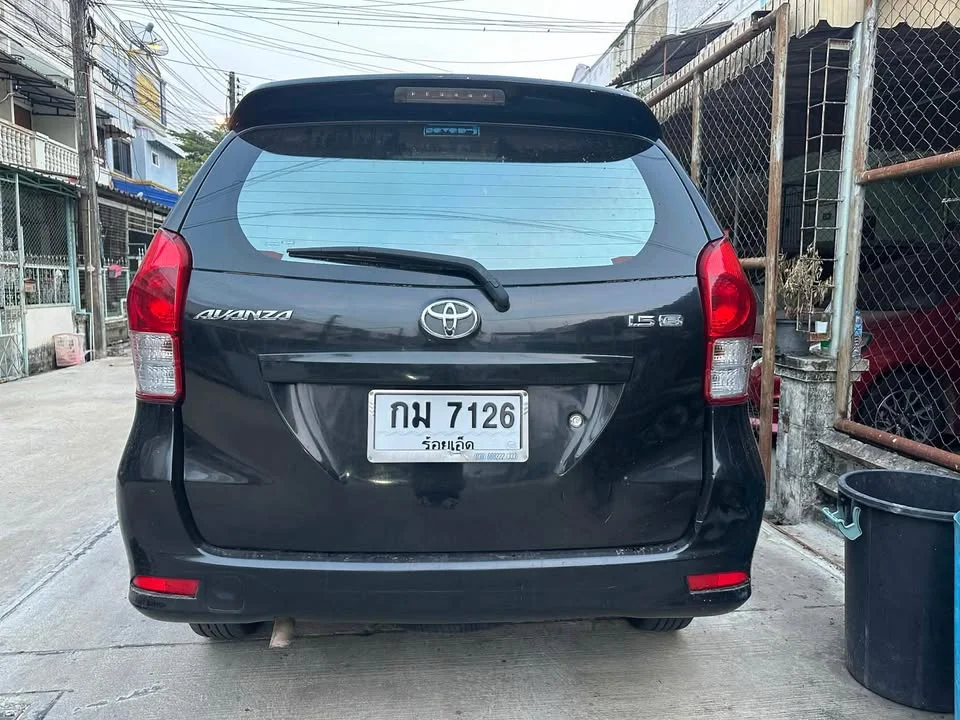 2012 Toyota Avanza II 2