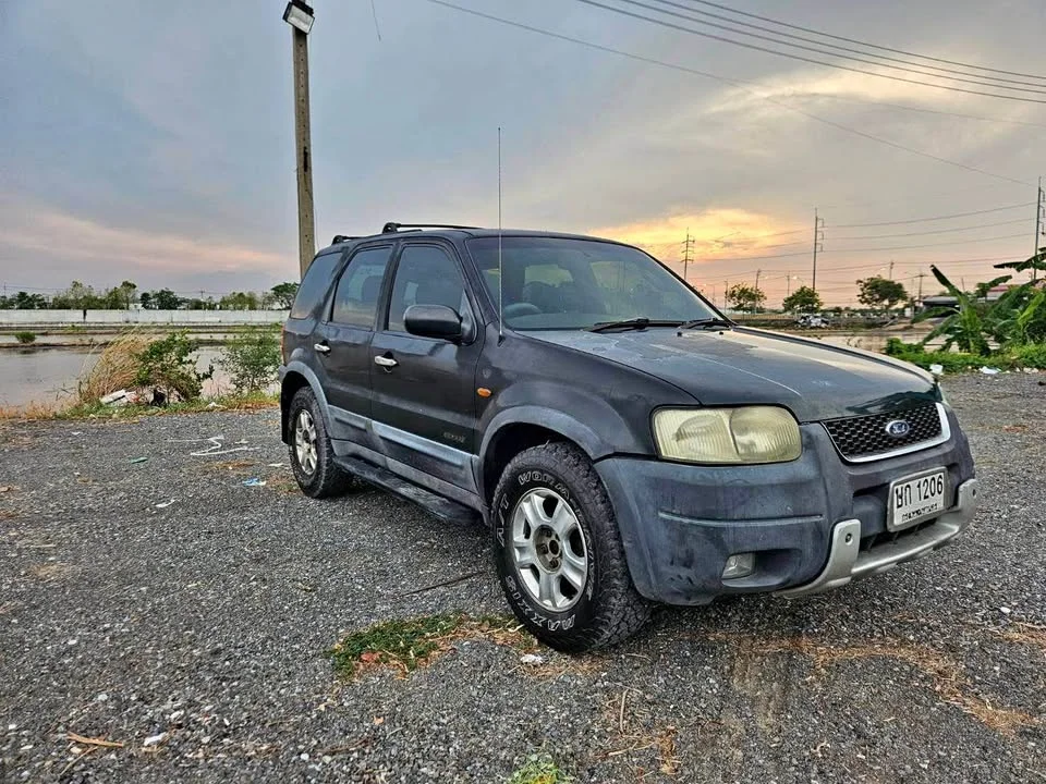 2004 Ford Escape I 3