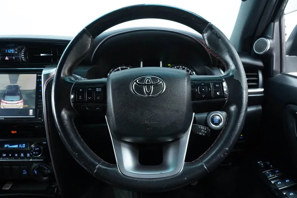2022 Toyota Fortuner II 2