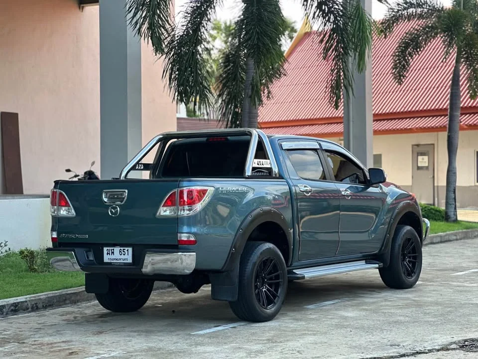 2013 Mazda BT-Series II 3