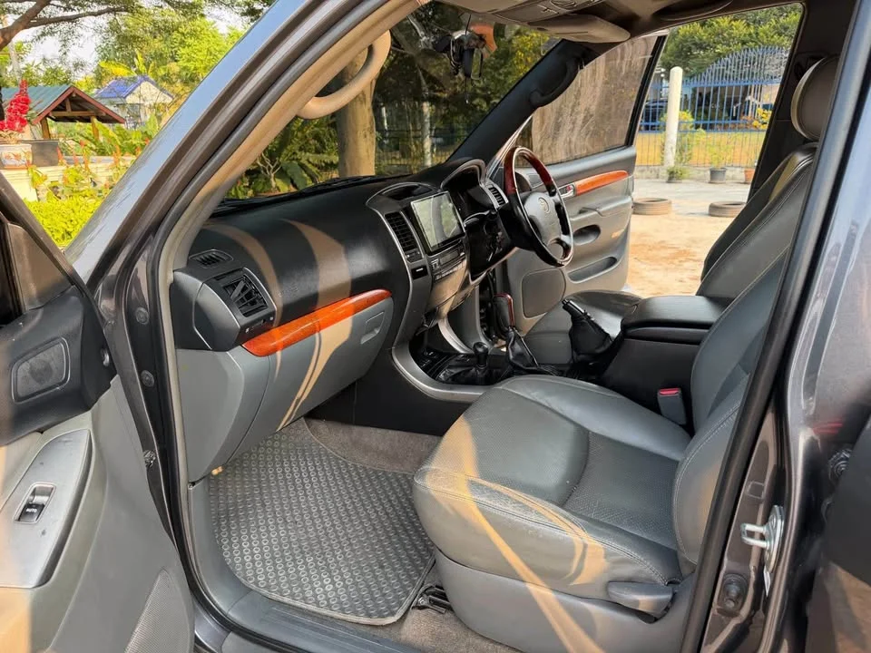 2004 Toyota Land Cruiser Prado J120 3