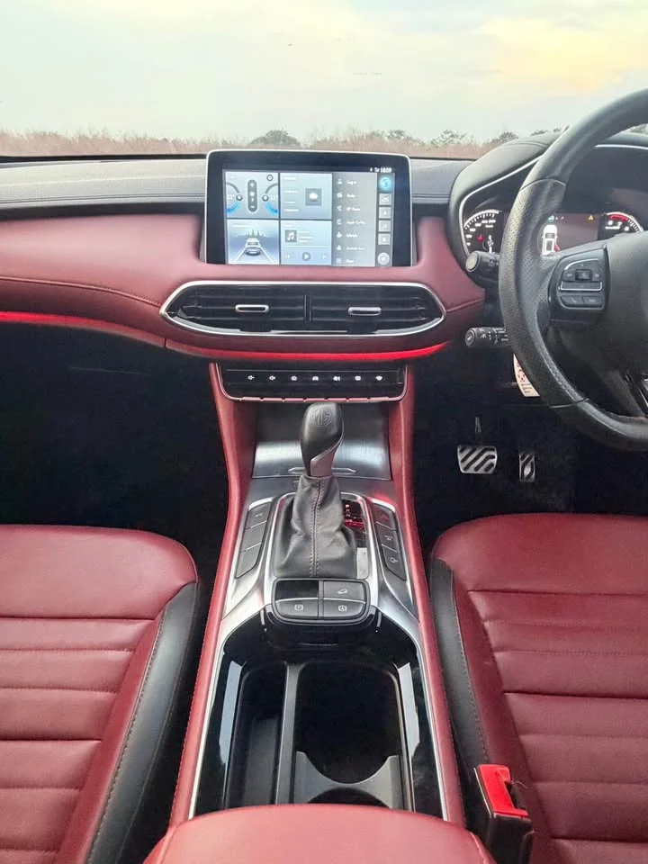 2019 MG HS 2