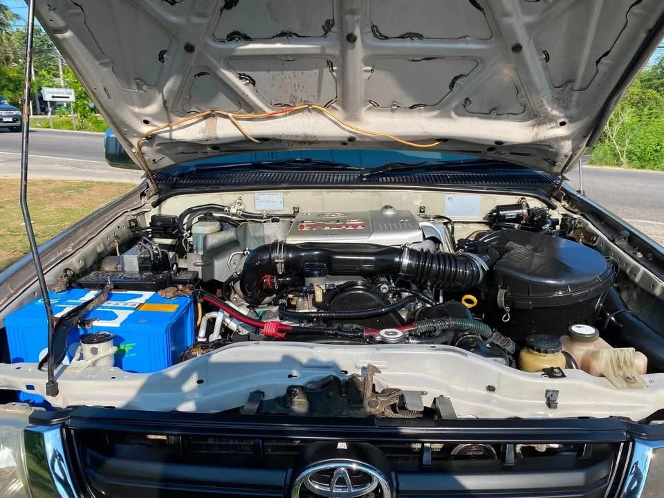 2004 Toyota Hilux Tiger VI 2