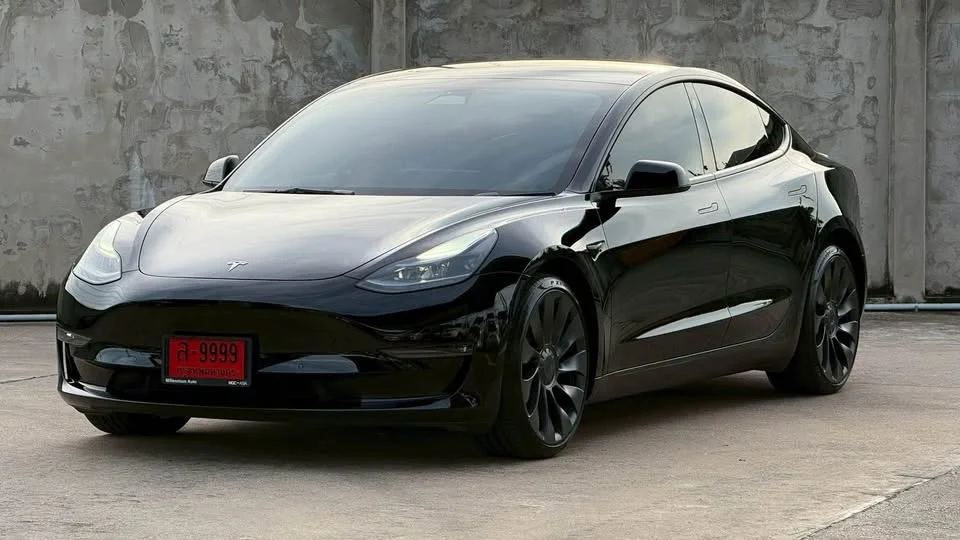 2023 Tesla Model 3 3