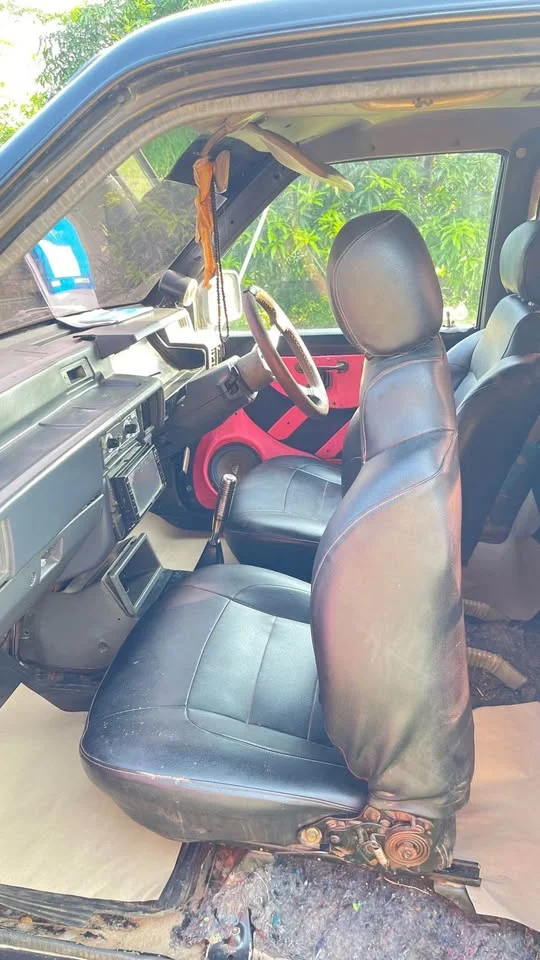 1997 Mitsubishi Triton II 2